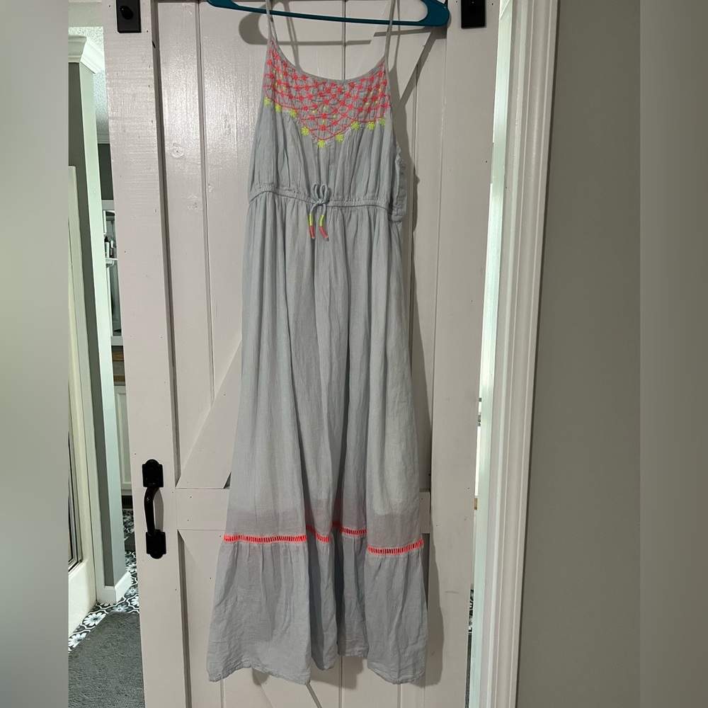 Kids cat and jack size 14/16 summer dress. Light weight with embroidered detail.